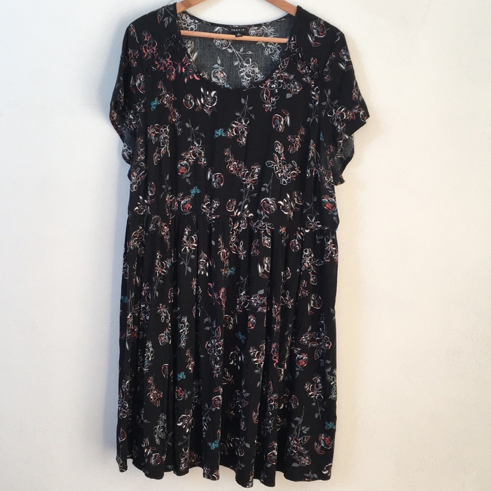 Torrid Black Floral dress with shoulder details